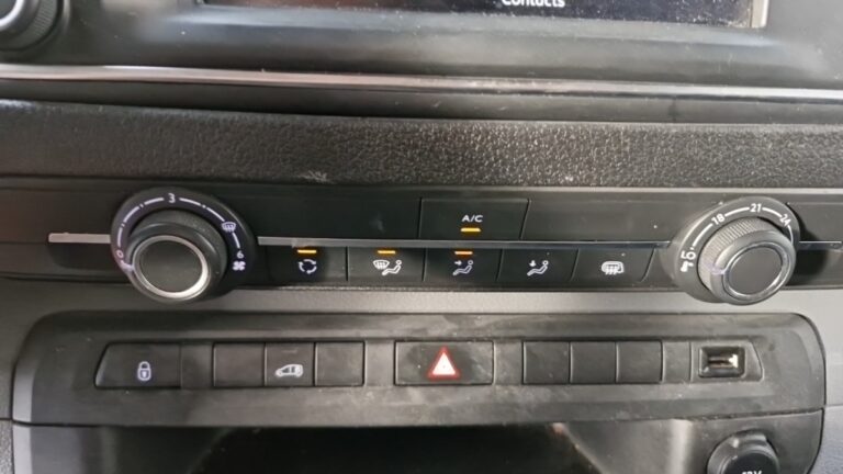 Citroën Jumpy M BlueHDi 120 S&S BVM6 (300 Nm) Driver - Image 16 (July 7, 2026)