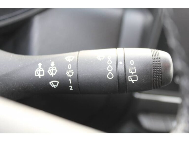 Renault Clio SOCIETE E-TECH 140 – 21N BUSINESS REVERSIBLE - Image 15 (July 7, 2026)
