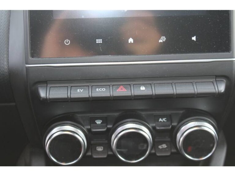 Renault Clio SOCIETE E-TECH 140 – 21N BUSINESS REVERSIBLE - Image 17 (July 7, 2026)