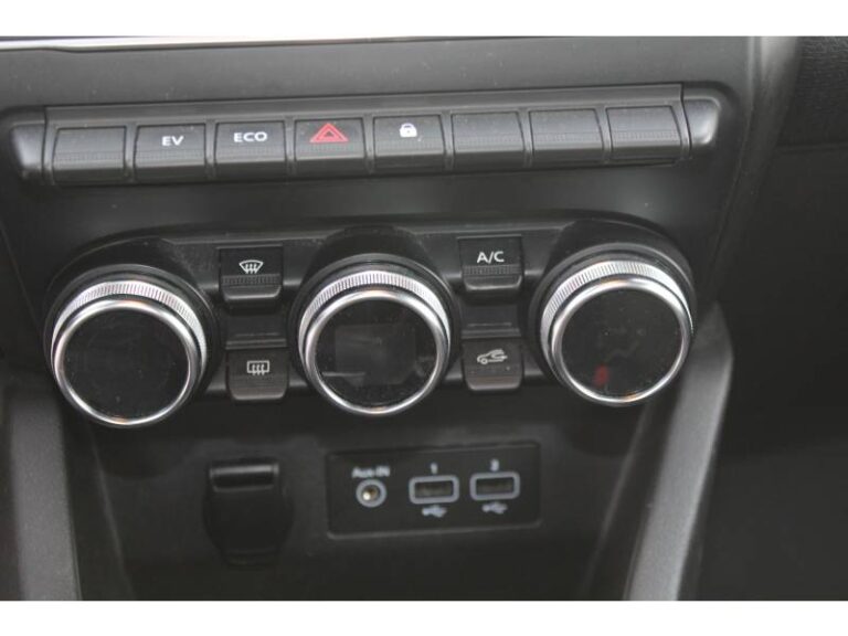 Renault Clio SOCIETE E-TECH 140 – 21N BUSINESS REVERSIBLE - Image 18 (July 7, 2026)