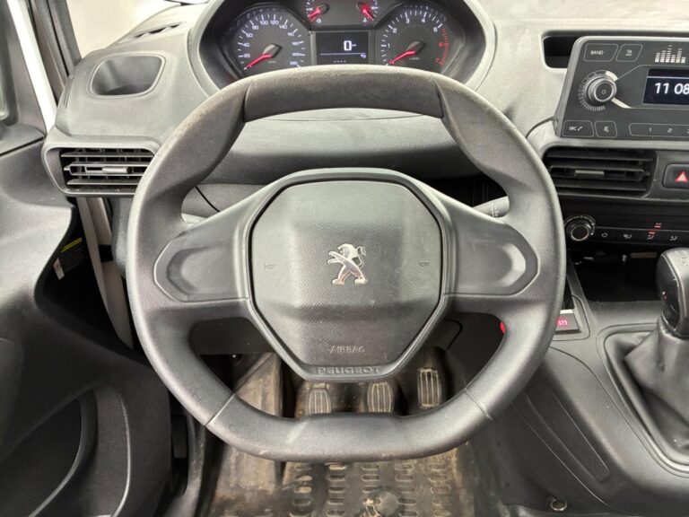 Peugeot Partner FOURGON STANDARD 1000 KG BLUEHDI 100 S&S BVM5 PREMIUM - Image 11 (July 7, 2026)