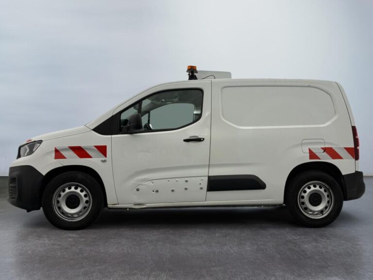 Peugeot Partner FOURGON STANDARD 1000 KG BLUEHDI 100 S&S BVM5 PREMIUM - Image 02 (July 7, 2026)
