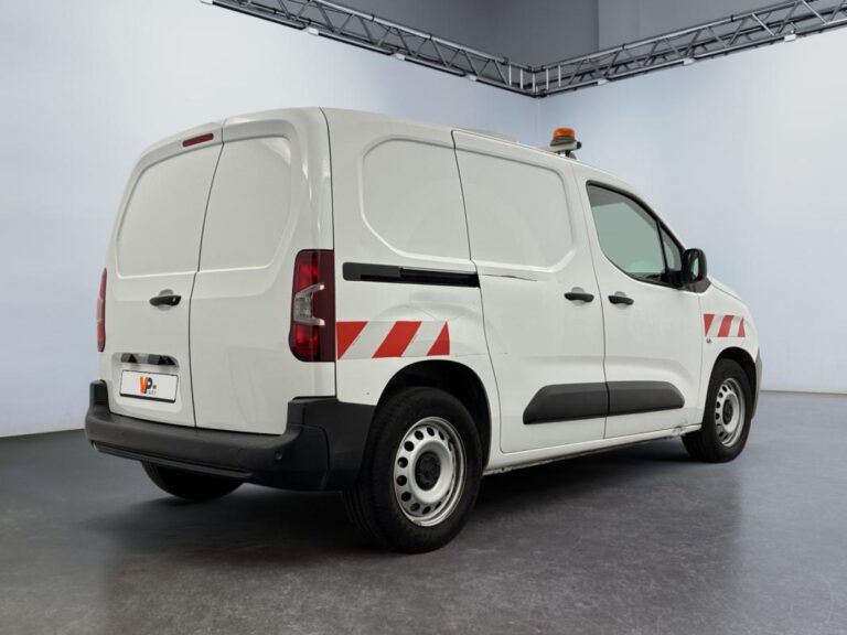 Peugeot Partner FOURGON STANDARD 1000 KG BLUEHDI 100 S&S BVM5 PREMIUM - Image 05 (July 7, 2026)