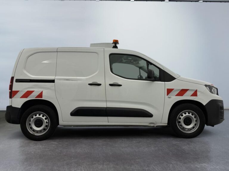 Peugeot Partner FOURGON STANDARD 1000 KG BLUEHDI 100 S&S BVM5 PREMIUM - Image 06 (July 7, 2026)