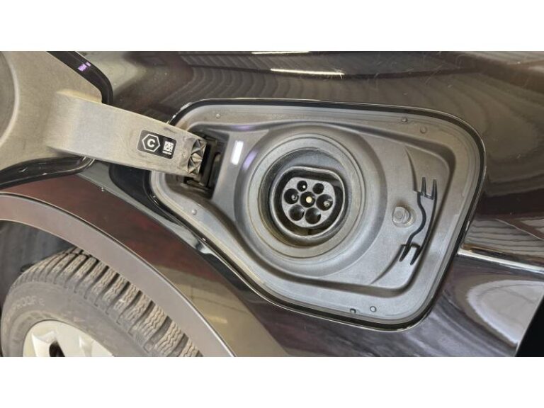 BMW X1 xDrive 25e 220 ch BVA6 Business Design - Image 15 (July 7, 2026)