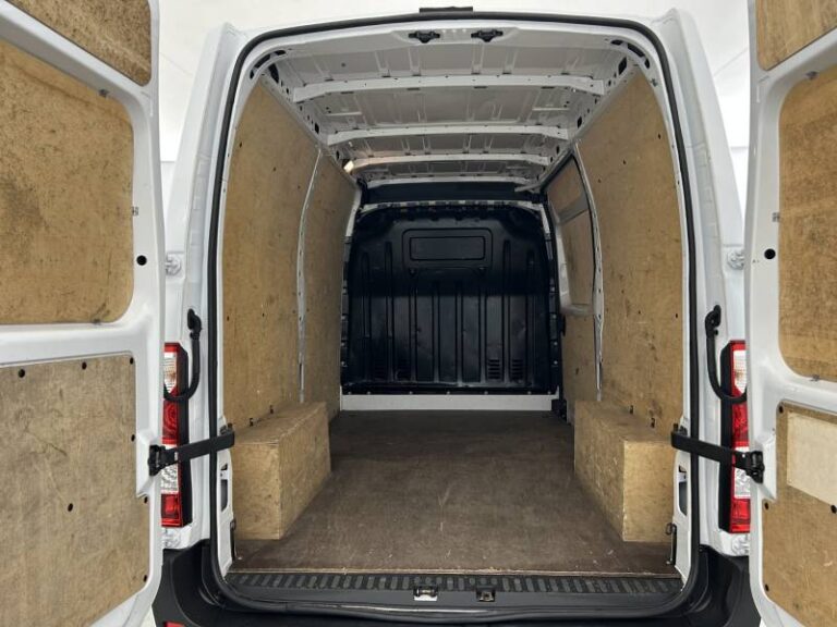 Renault Master FOURGON FGN TRAC F3500 BLUE DCI 135 CONFORT - Image 18 (July 7, 2026)