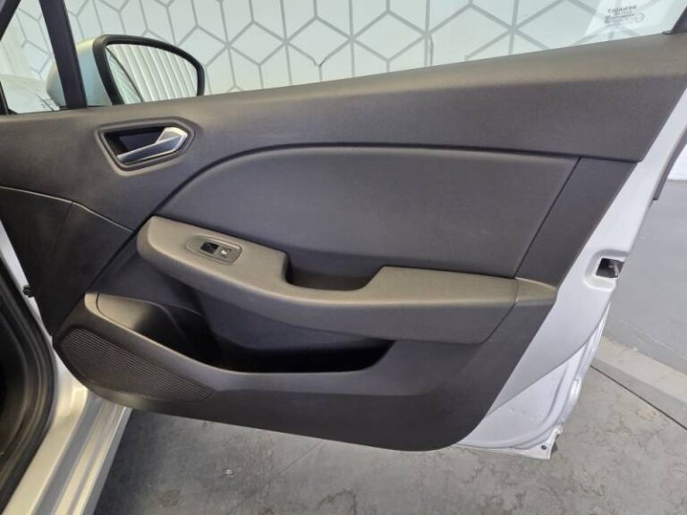 Renault Clio SOCIETE BLUE DCI 85 AIR NAV - Image 19 (July 7, 2026)