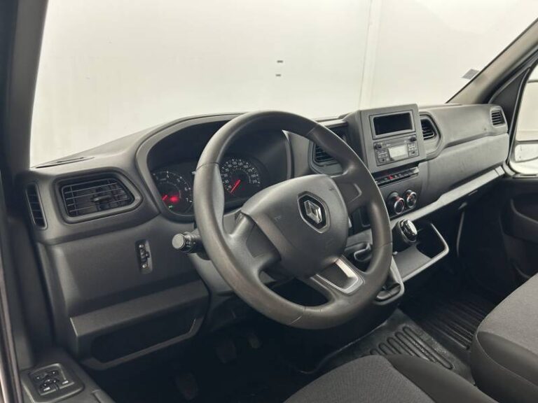 Renault Master FOURGON CA TRAC F3500 BLUE DCI 135 CONFORT - Image 10 (July 7, 2026)