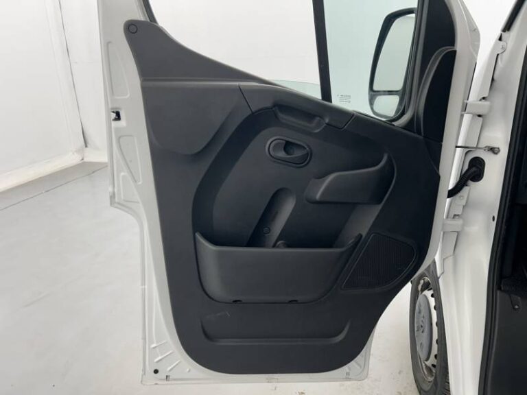 Renault Master FOURGON CA TRAC F3500 BLUE DCI 135 CONFORT - Image 11 (July 7, 2026)