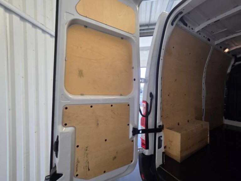 Renault Master FOURGON FGN TRAC F3500 BLUE DCI 135 CONFORT - Image 18 (July 7, 2026)