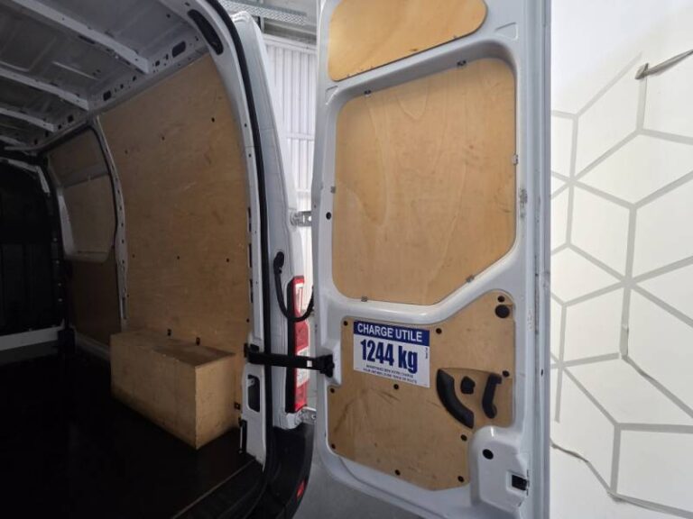 Renault Master FOURGON FGN TRAC F3500 BLUE DCI 135 CONFORT - Image 19 (July 7, 2026)