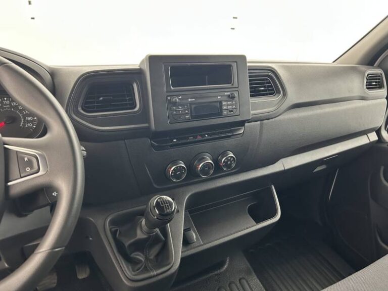 Renault Master FOURGON FGN TRAC F3500 BLUE DCI 135 CONFORT - Image 12 (July 7, 2026)