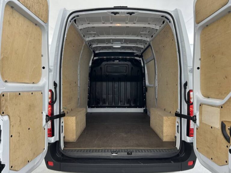 Renault Master FOURGON FGN TRAC F3500 BLUE DCI 135 CONFORT - Image 09 (July 7, 2026)