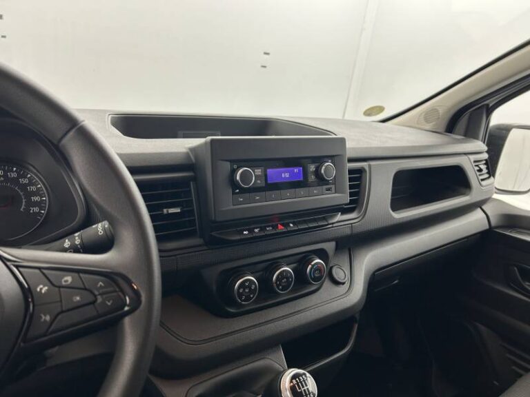Renault Trafic FG BLUE DCI 130 3T GSR2 CONFORT - Image 11 (July 7, 2026)