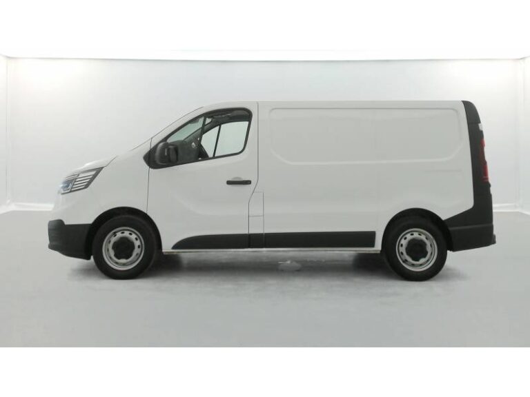 Renault Trafic FG BLUE DCI 130 3T GSR2 CONFORT - Image 02 (July 7, 2026)