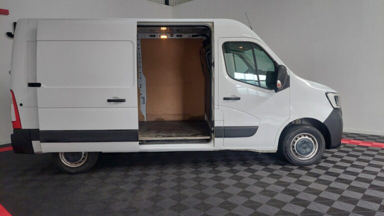 Renault Master FG Tr GCF F3300 Blue dCi 135 - Image 03 (July 7, 2026)