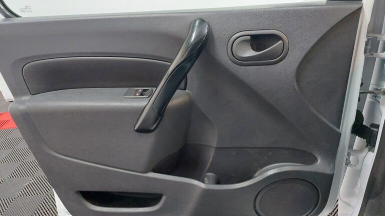 Renault Kangoo Express Z.E. Confort Achat Integral - Image 17 (July 7, 2026)