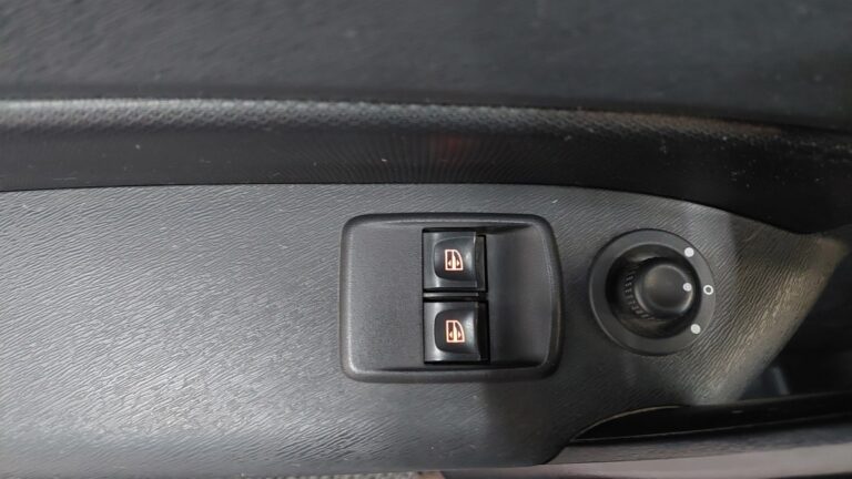 Renault Kangoo Express Z.E. Confort Achat Integral - Image 18 (July 7, 2026)