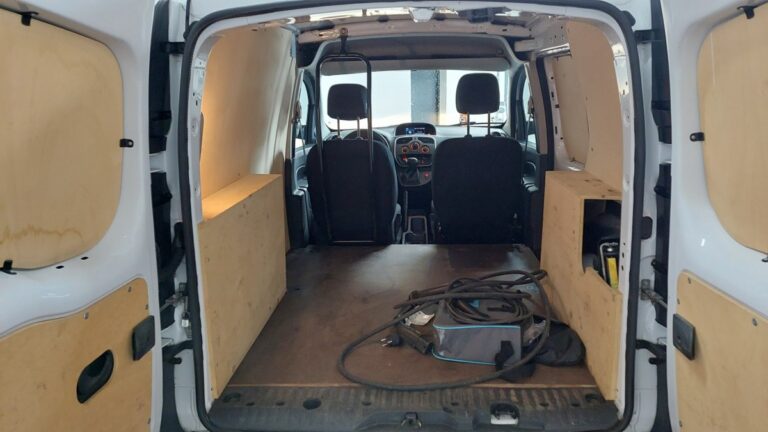 Renault Kangoo Express Z.E. Confort Achat Integral - Image 08 (July 7, 2026)