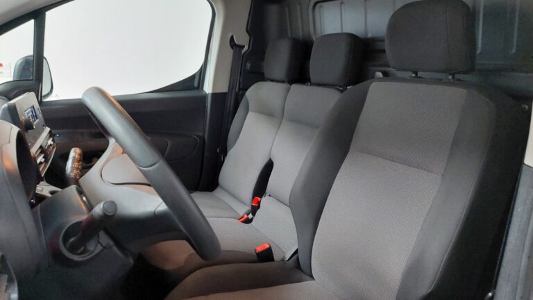 Opel Combo 1.5 diesel 100ch /augmente CARGO PACK CLIM - Image 08 (July 7, 2026)