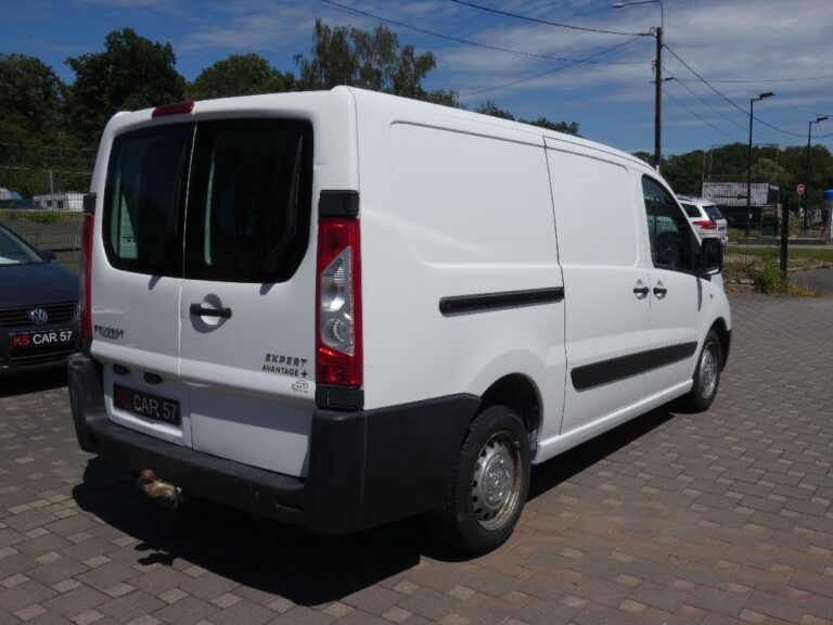 Peugeot Expert FOURGON TOLE 229 2.0 HDI 125 FAP CONFORT - Image 02 (July 7, 2026)