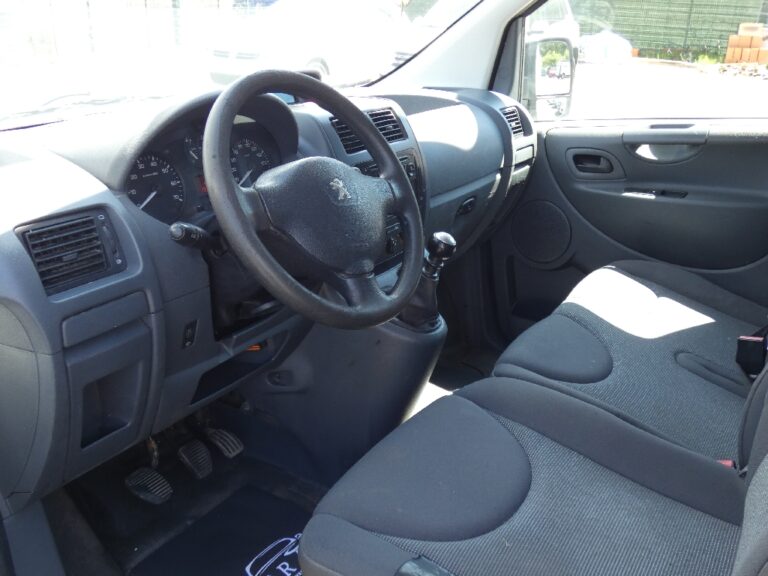 Peugeot Expert FOURGON TOLE 229 2.0 HDI 125 FAP CONFORT - Image 05 (July 7, 2026)