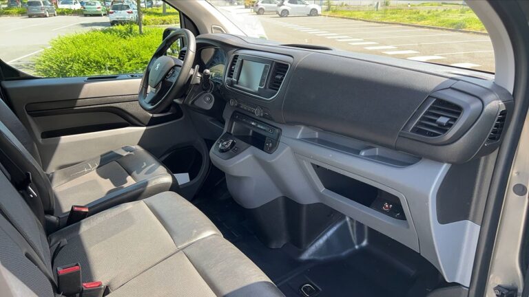 Peugeot Expert VU 3 2.0 BlueHDi 120 EAT8 Standard Fourgon Moyen – Automatique - Image 10 (July 7, 2026)