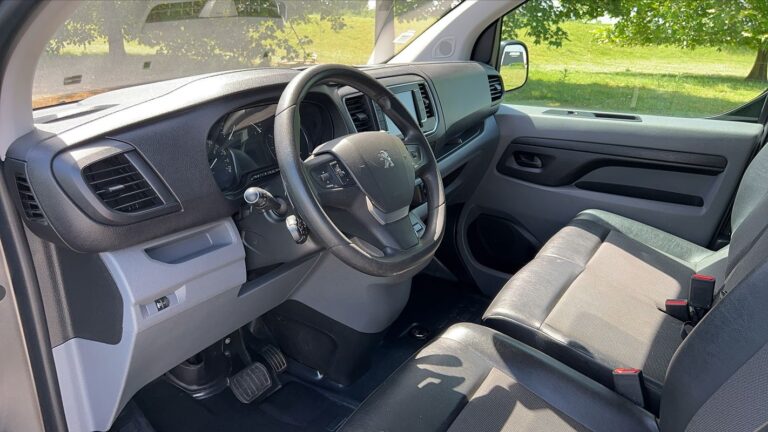 Peugeot Expert VU 3 2.0 BlueHDi 120 EAT8 Standard Fourgon Moyen – Automatique - Image 08 (July 7, 2026)