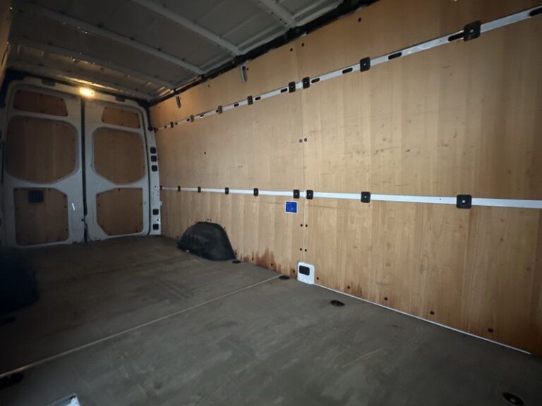 Mercedes Sprinter 43S 315 CDI PTRA 7T 34 590€HT - Image 12 (July 7, 2026)