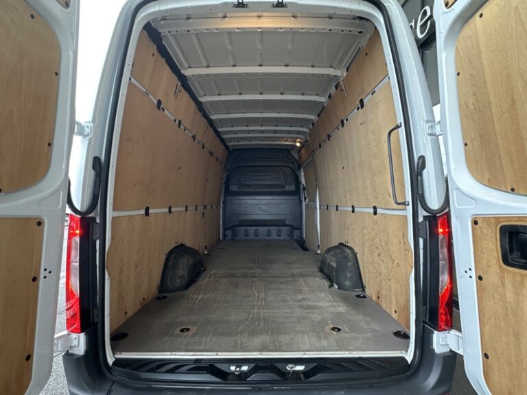 Mercedes Sprinter 43S 315 CDI PTRA 7T 34 590€HT - Image 09 (July 7, 2026)