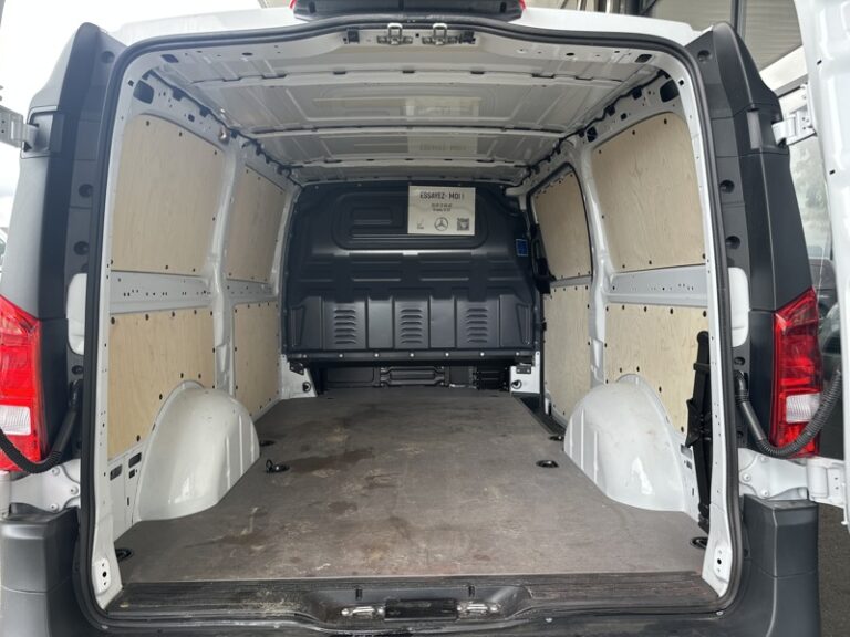 Mercedes Vito 116 CDI 4×4 Fourgon Long 43490€ VI I 16 - Image 08 (July 7, 2026)