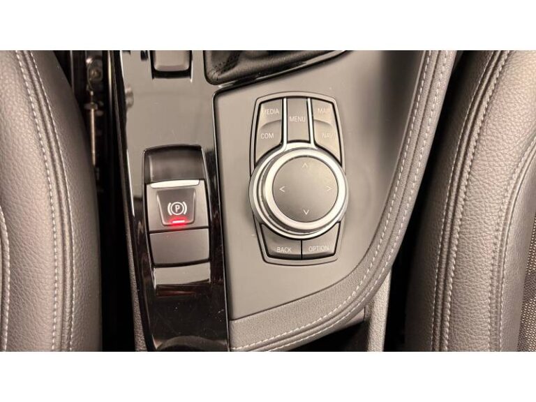 BMW X1 xDrive 25e 220 ch BVA6 xLine - Image 06 (July 7, 2026)