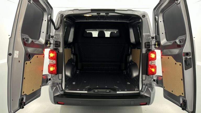 Peugeot Expert Cabine Approfondie XL 2.0 BlueHDI 180 EAT8 -29% - Image 16 (July 7, 2026)