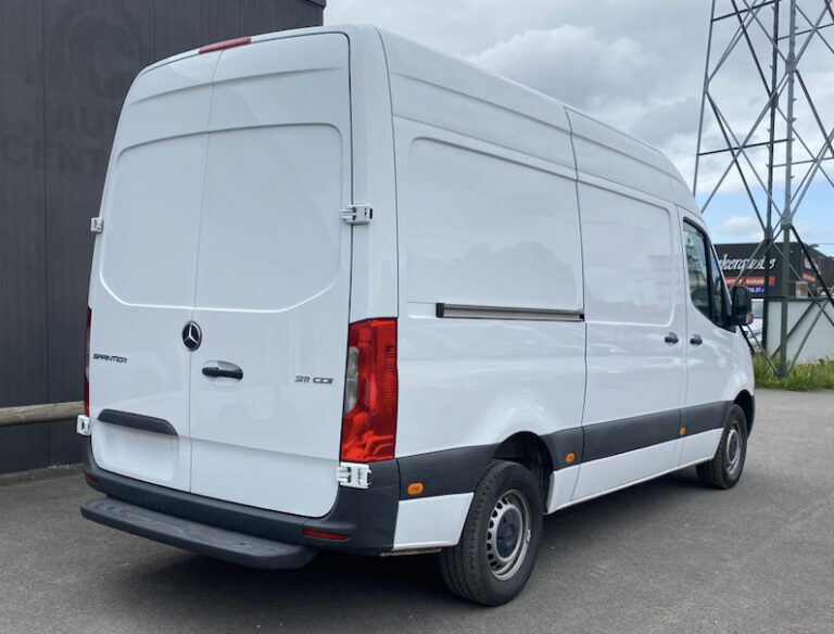 Mercedes Sprinter FOURGON FGN 311 CDI 37 3.5T RWD FIRST - Image 02 (July 7, 2026)
