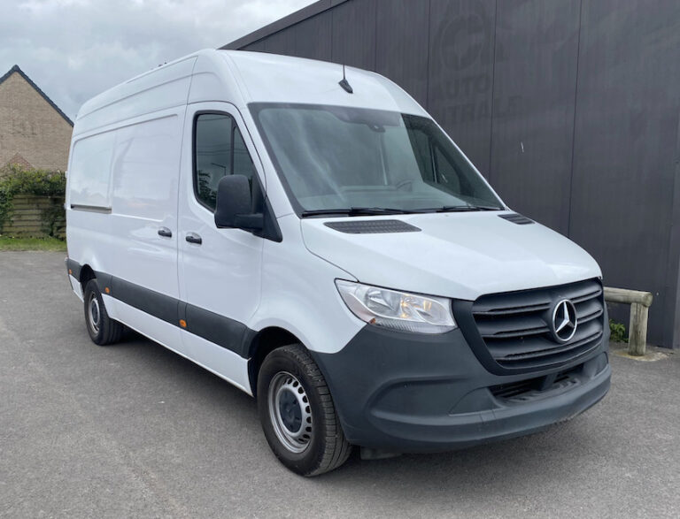Mercedes Sprinter FOURGON FGN 311 CDI 37 3.5T RWD FIRST - Image 04 (July 7, 2026)