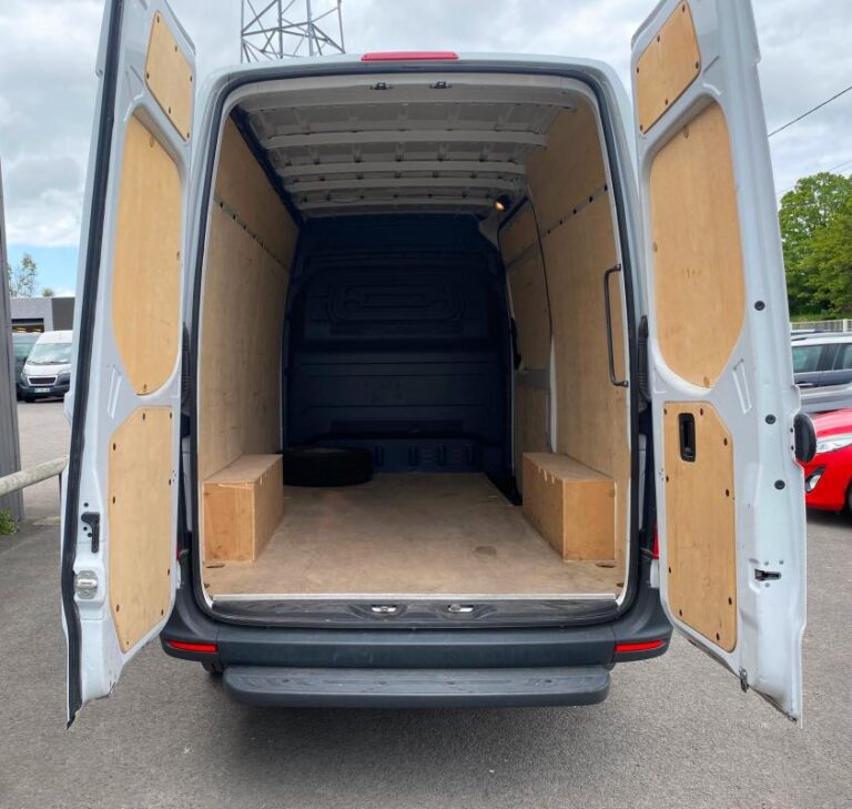 Mercedes Sprinter FOURGON FGN 311 CDI 37 3.5T RWD FIRST - Image 07 (July 7, 2026)