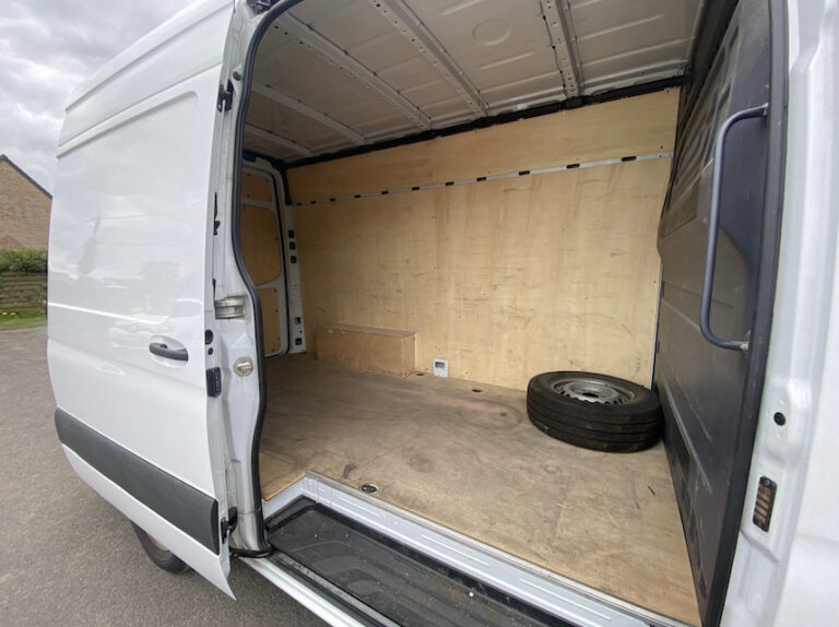 Mercedes Sprinter FOURGON FGN 311 CDI 37 3.5T RWD FIRST - Image 08 (July 7, 2026)