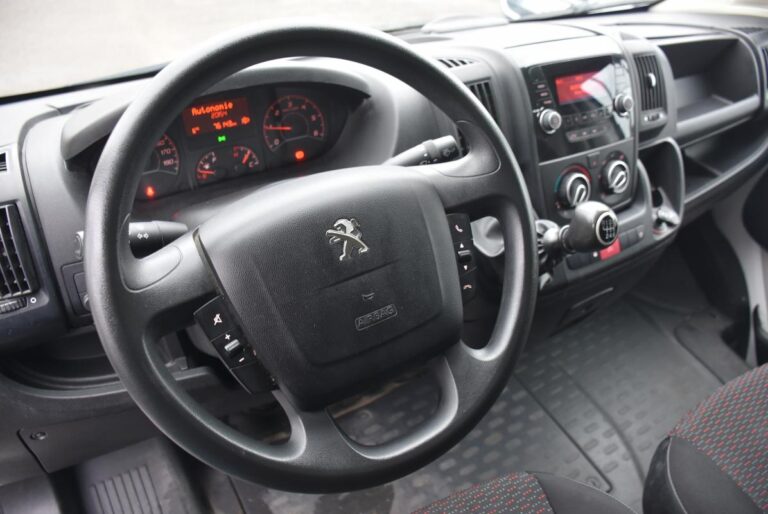 Peugeot Boxer FOURGON TOLE 330 BLUEHDI 110 PRO - Image 10 (July 7, 2026)