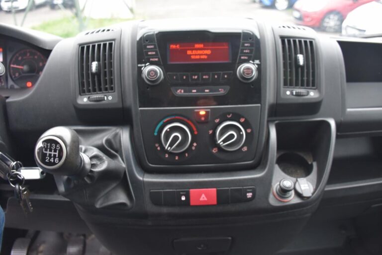 Peugeot Boxer FOURGON TOLE 330 BLUEHDI 110 PRO - Image 11 (July 7, 2026)