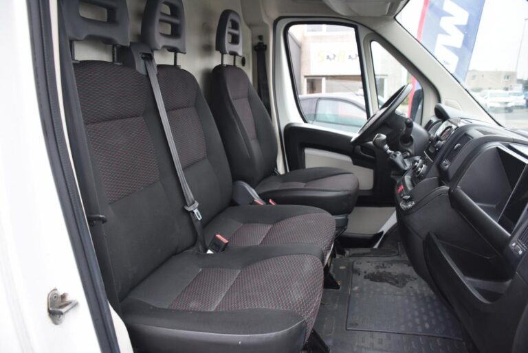 Peugeot Boxer FOURGON TOLE 330 BLUEHDI 110 PRO - Image 12 (July 7, 2026)