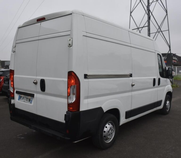 Peugeot Boxer FOURGON TOLE 330 BLUEHDI 110 PRO - Image 02 (July 7, 2026)