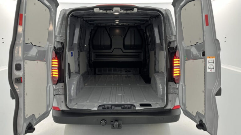 Volkswagen Transporter T7 Van L1 2.0 TDI 150ch Business BVA8 - Image 09 (July 7, 2026)