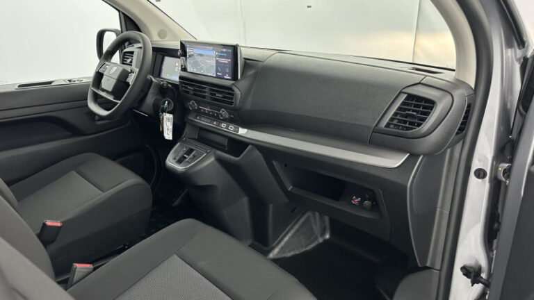 Peugeot Expert CA XL 2.0 BlueHDi 180ch EAT8 - Image 07 (July 7, 2026)