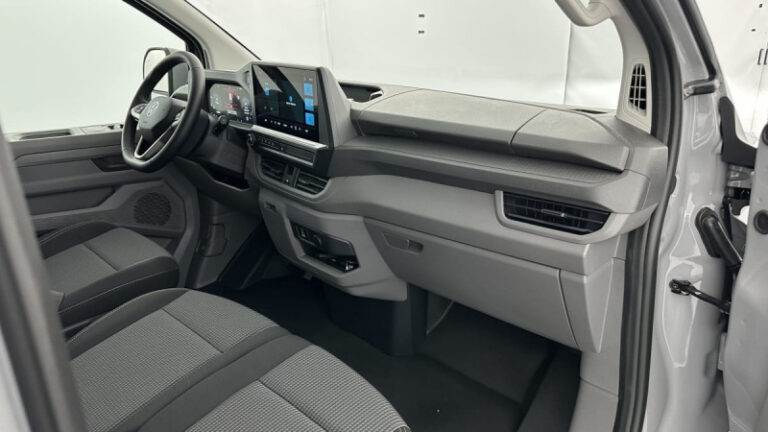 Volkswagen Transporter T7 2.0 TDI 150ch Business BVA8 - Image 07 (July 7, 2026)