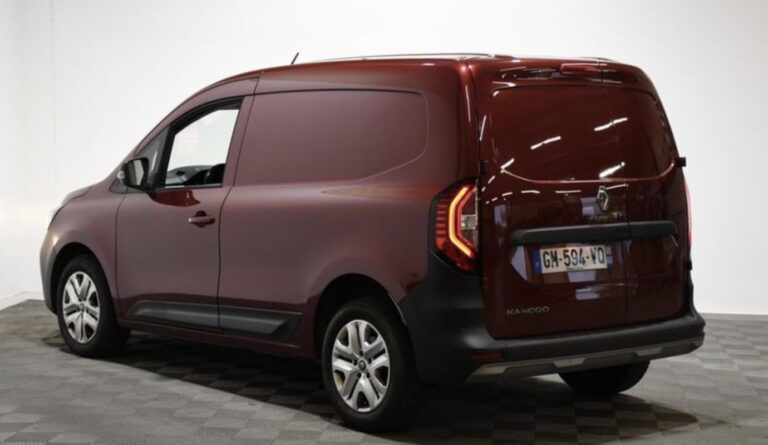 Renault Kangoo 1,5 blue DCI 115 cv extra EDC boite automatique 3 places GPS CarPlay Clim caméra - Image 02 (July 7, 2026)