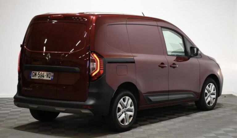 Renault Kangoo 1,5 blue DCI 115 cv extra EDC boite automatique 3 places GPS CarPlay Clim caméra - Image 03 (July 7, 2026)