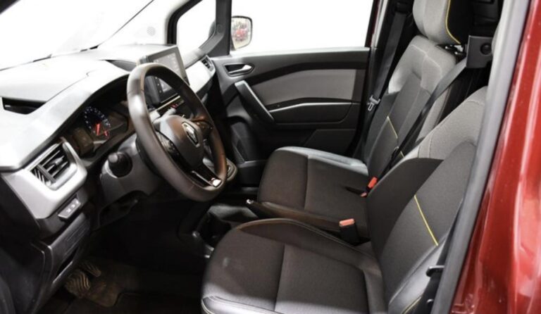 Renault Kangoo 1,5 blue DCI 115 cv extra EDC boite automatique 3 places GPS CarPlay Clim caméra - Image 05 (July 7, 2026)