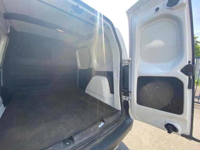 Renault Kangoo Van EXTRA 1.5DCI 95CV – CAMERA/CARPLAY/DEMARRAGE MAINS LIBRES/CLIM - Image 19 (July 7, 2026)