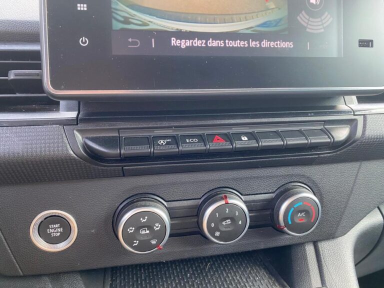 Renault Kangoo Van EXTRA 1.5DCI 95CV – CARPLAY/CAMERA-HABILLAGE BOIS/GPS - Image 08 (July 7, 2026)