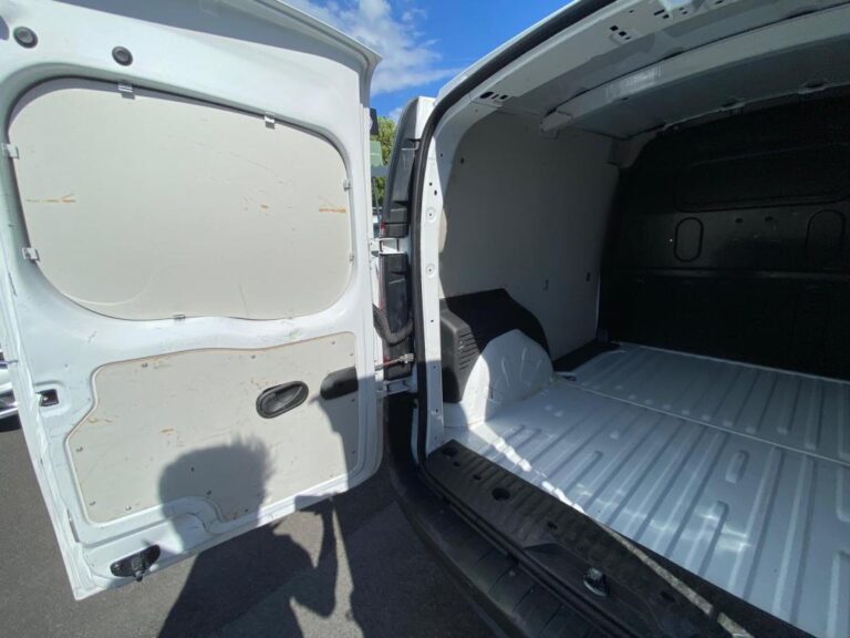 Renault Kangoo EXTRA R LINK 1.5DCI 95CV 9.900€ HT- CLIM/RADARS AR/BLUETOOTH/REGULATEUR - Image 18 (July 7, 2026)